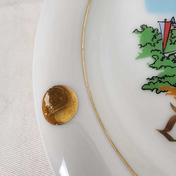 Vintage 60s Disneyland Collectable Ashtray Novelty Souvenir Cinderella's  Castle - Picture 7 of 10